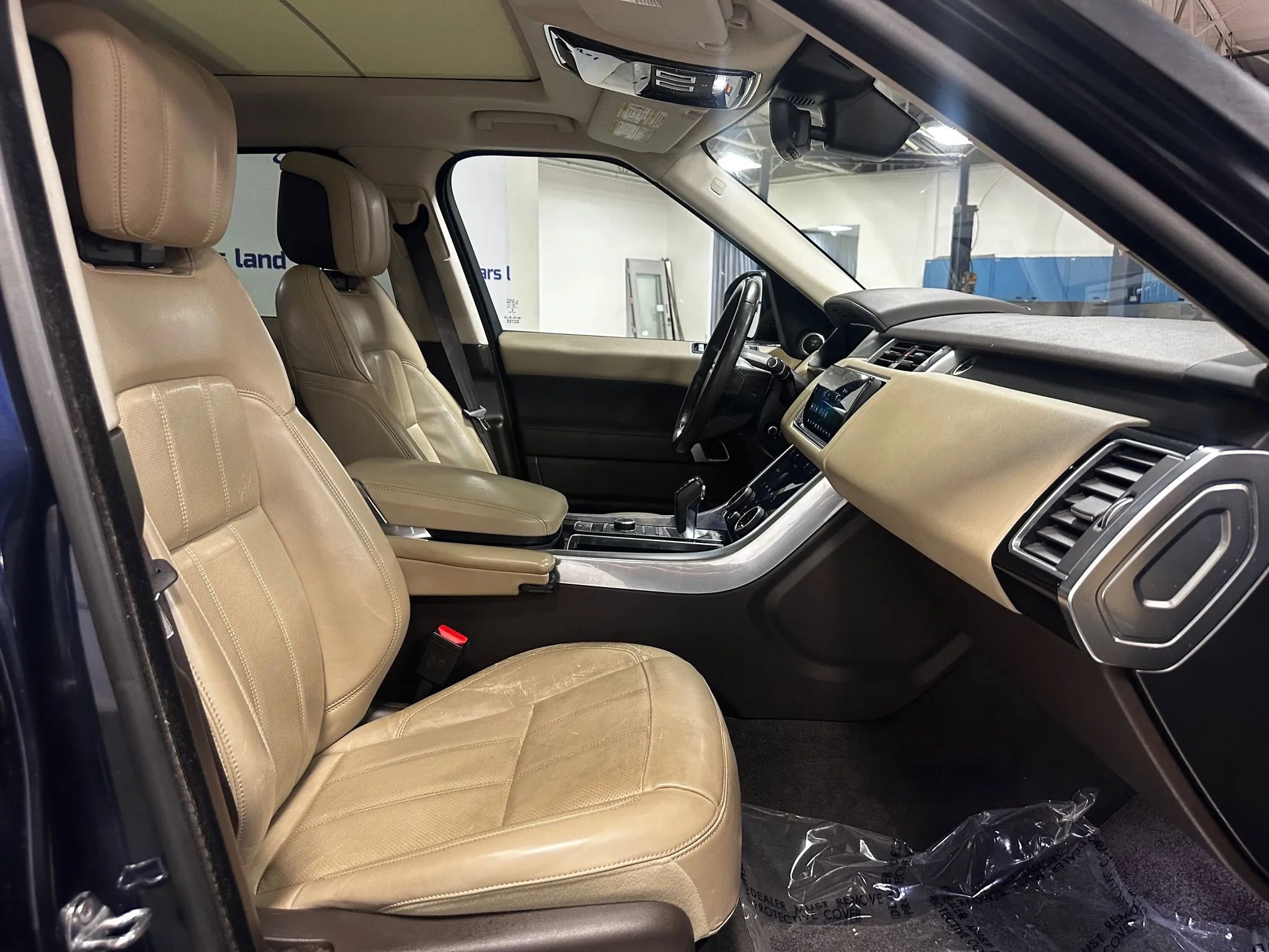 Used 2019 Land Rover Range Rover Sport HSE image 25
