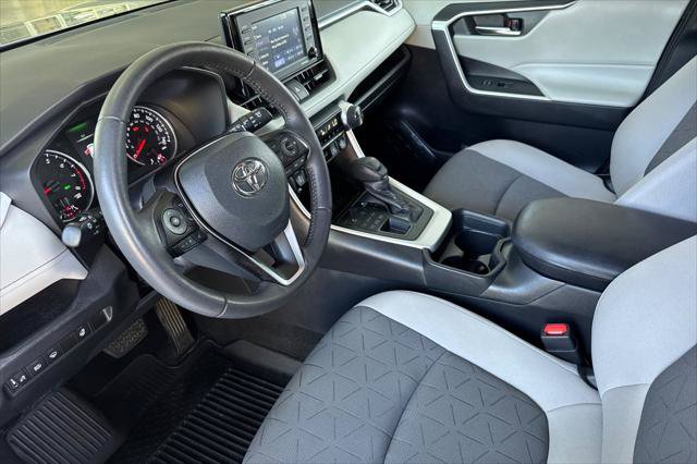 Certified 2021 Toyota RAV4 XLE w/ XLE Grade Weather Package AWD/4WD image 11