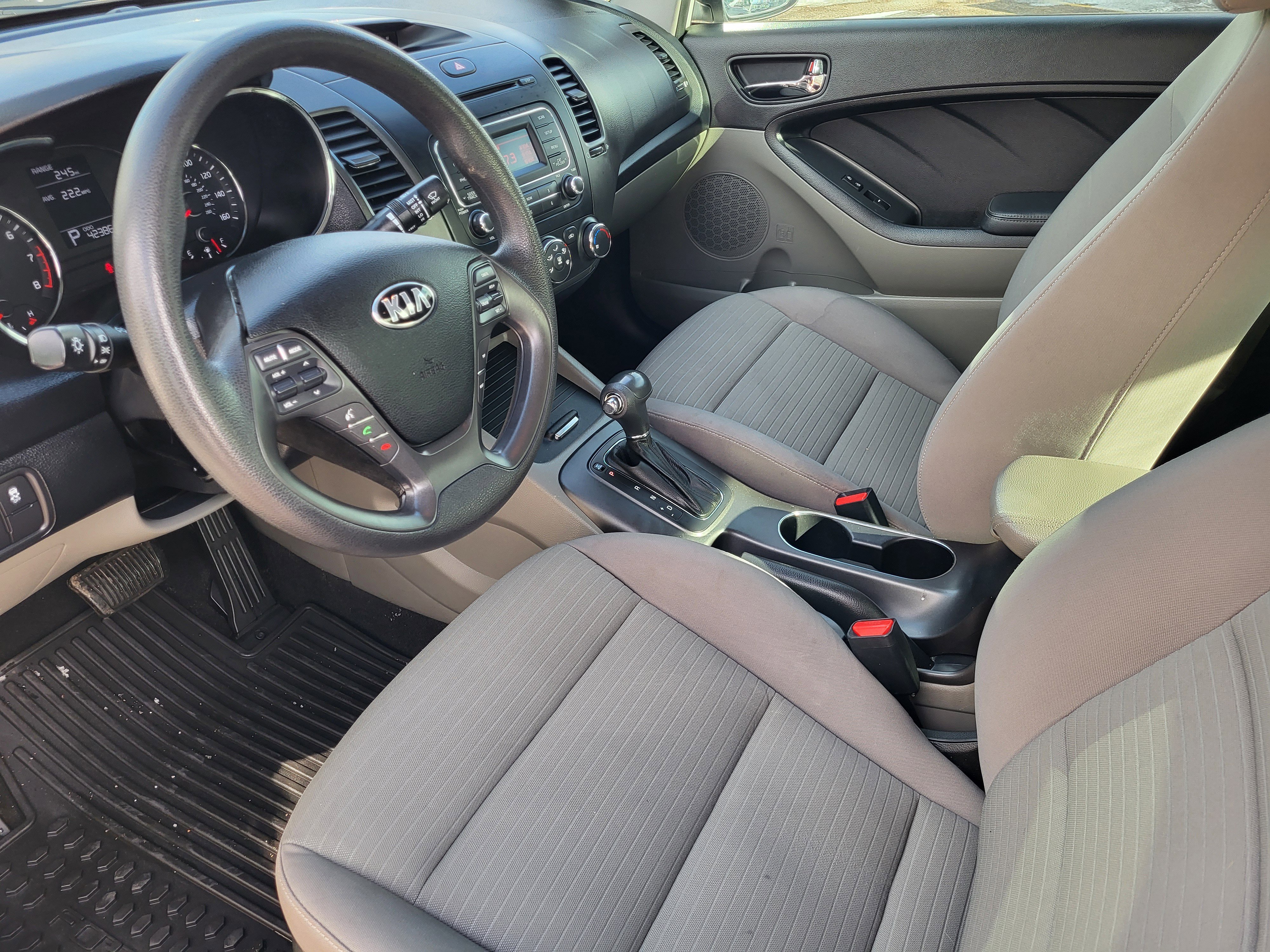 Used 2014 Kia Forte LX w/ Popular Package image 7