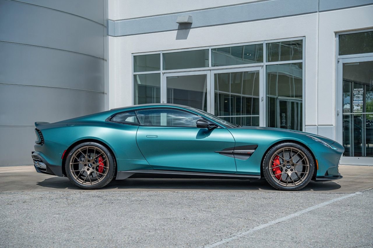 New 2026 Aston Martin Vanquish RWD image 7