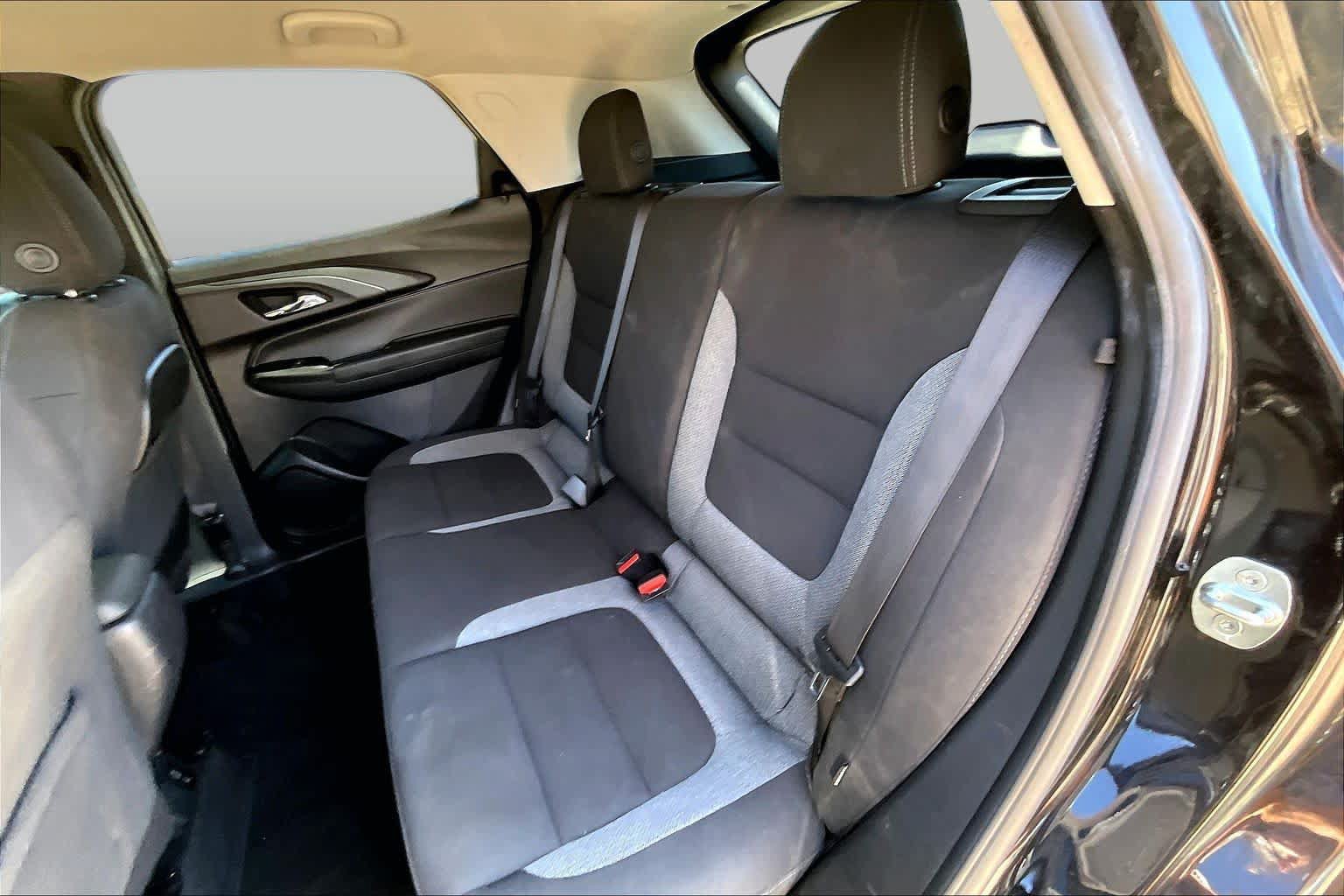 Used 2023 Chevrolet TrailBlazer LT w/ Convenience Package FWD image 23