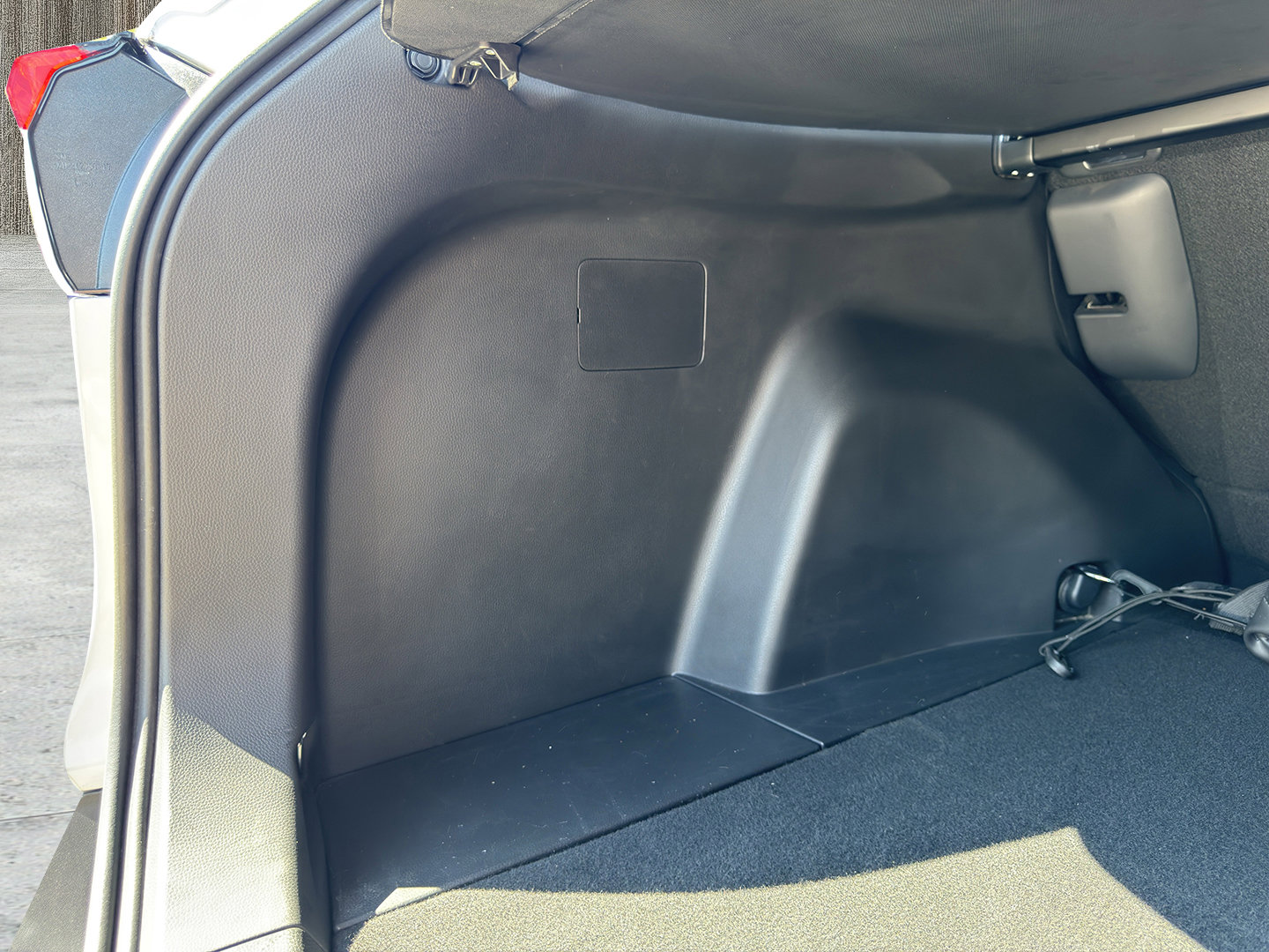 Used 2025 Toyota RAV4 XLE image 25