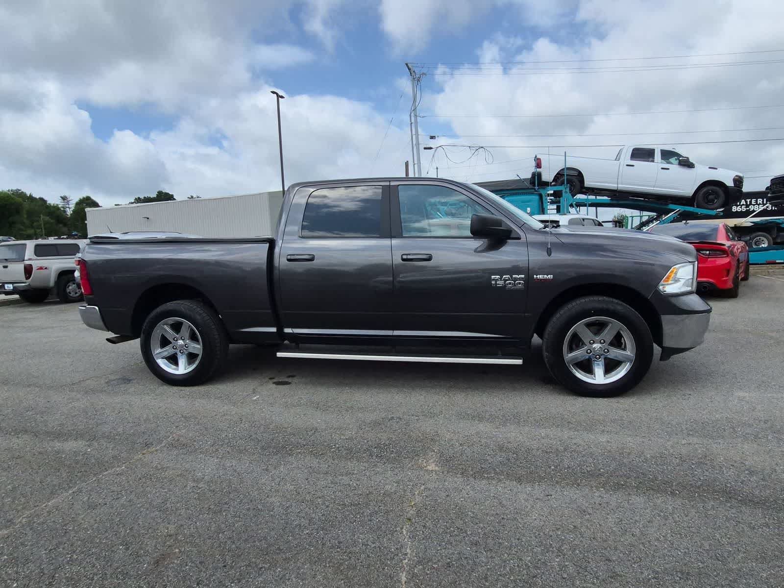 Used 2019 RAM 1500 Classic SLT AWD/4WD image 7