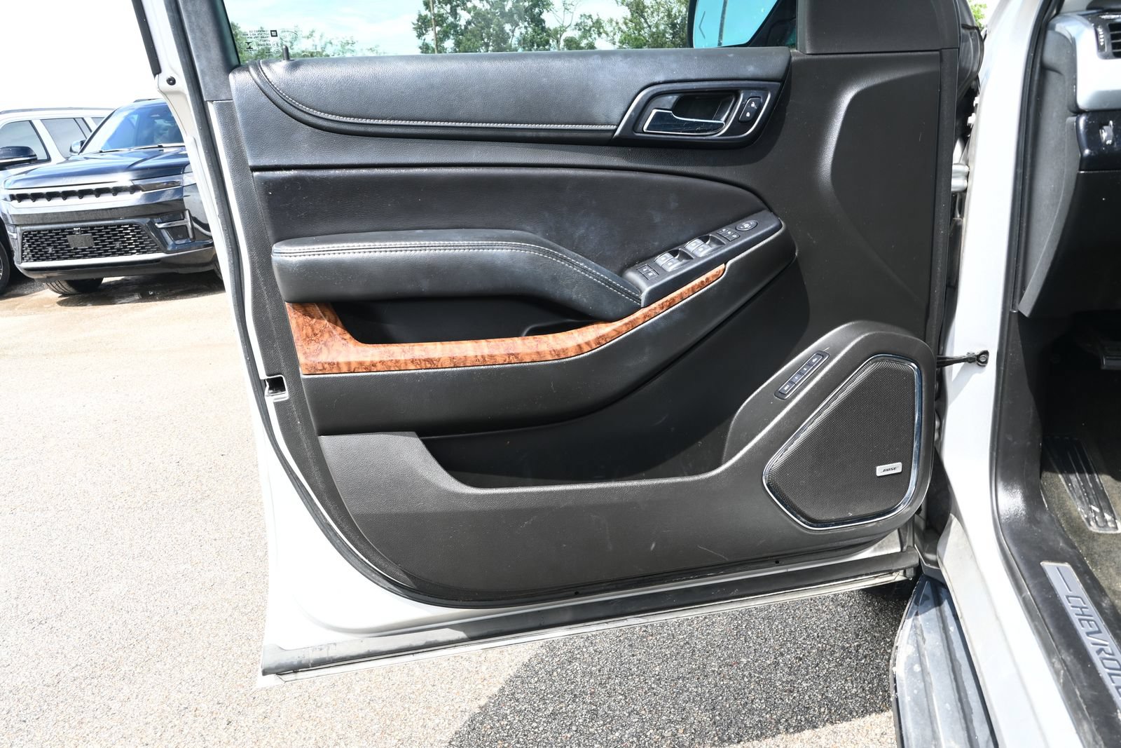Used 2018 Chevrolet Tahoe Premier AWD/4WD image 8