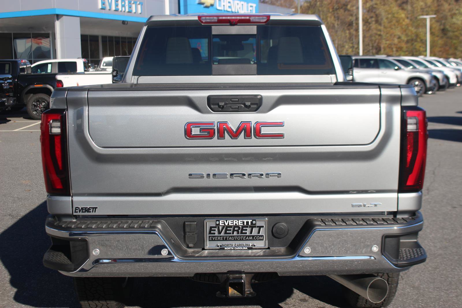 New 2025 GMC Sierra 2500 SLT w/ SLT Premium Package image 6