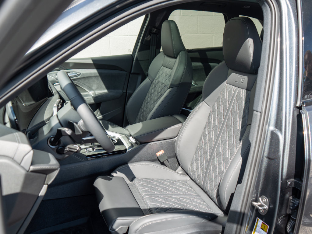 New 2026 Audi SQ5 Premium Plus AWD/4WD image 8