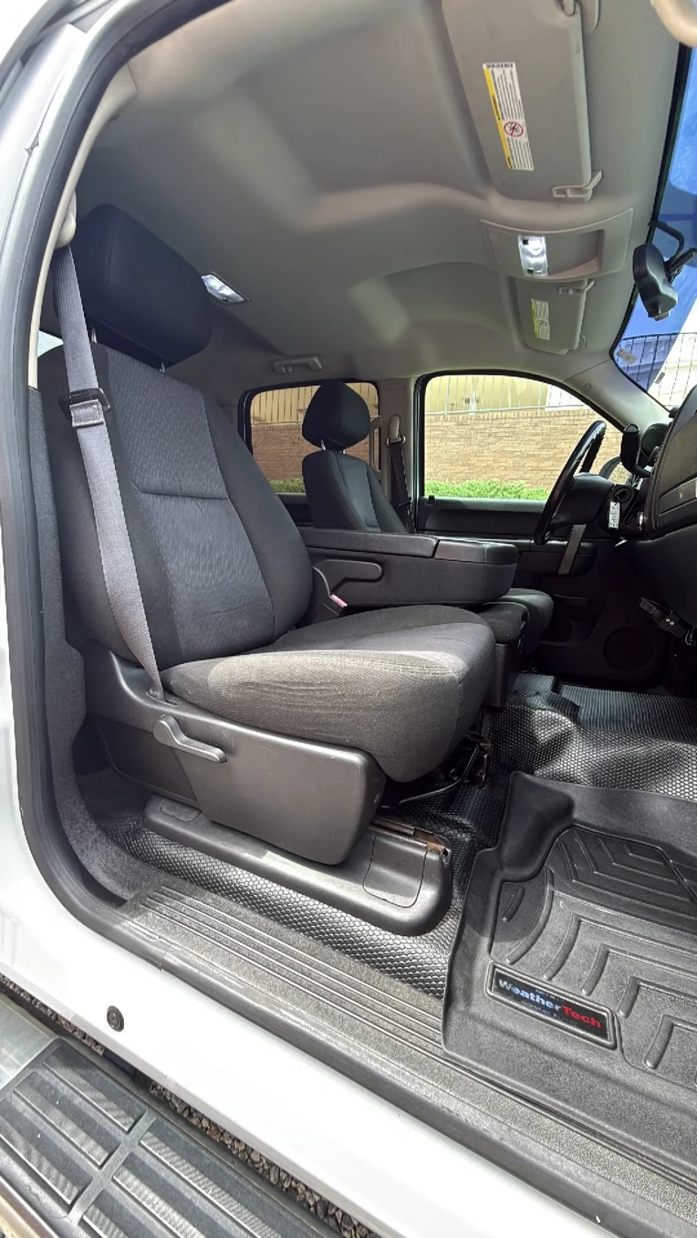 Used 2014 Chevrolet Silverado 2500 LT AWD/4WD image 23