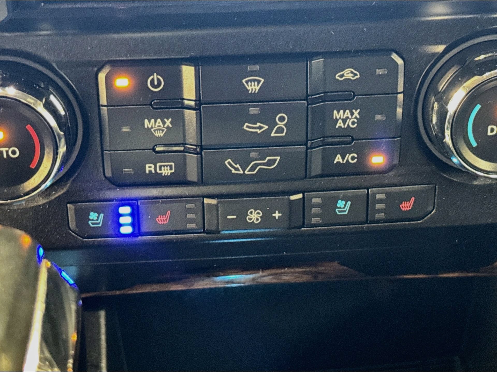 Used 2018 Ford F150 Lariat w/ Trailer Tow Package RWD image 20