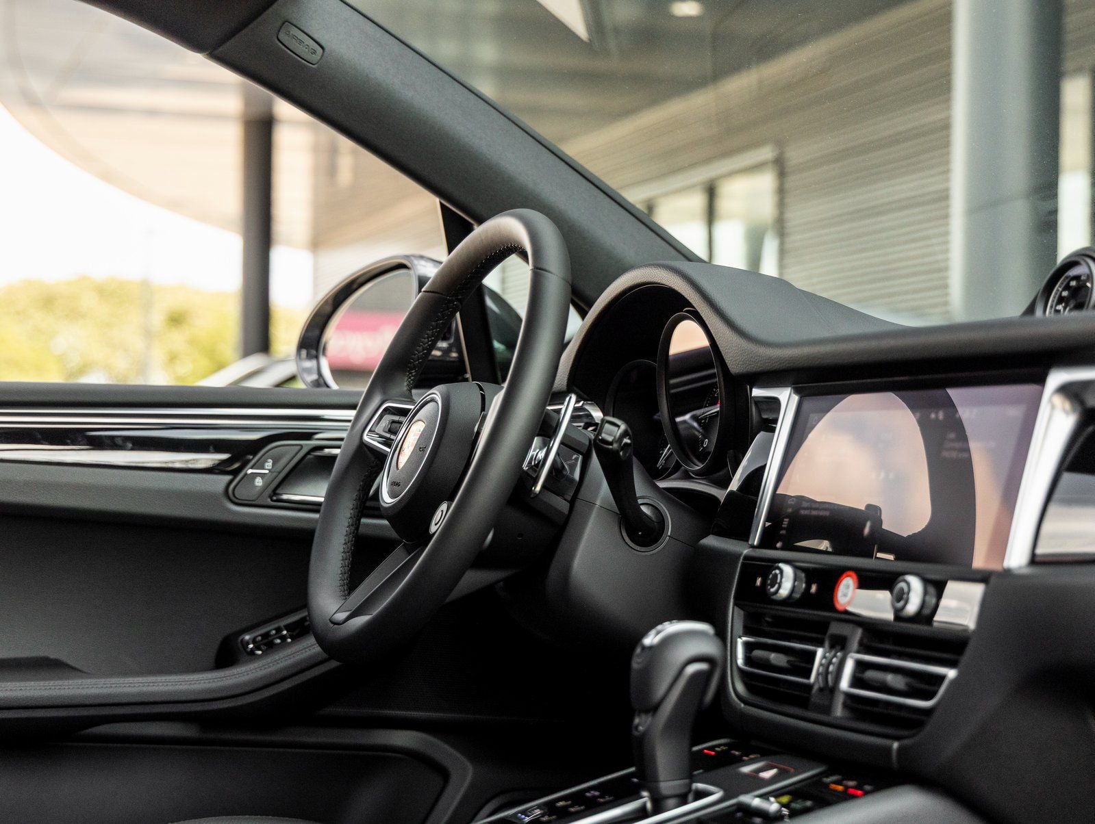 Used 2026 Porsche Macan image 46