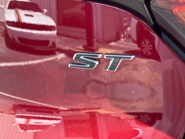 Used 2023 Buick Encore GX Select w/ Sport Touring Package AWD/4WD image 7