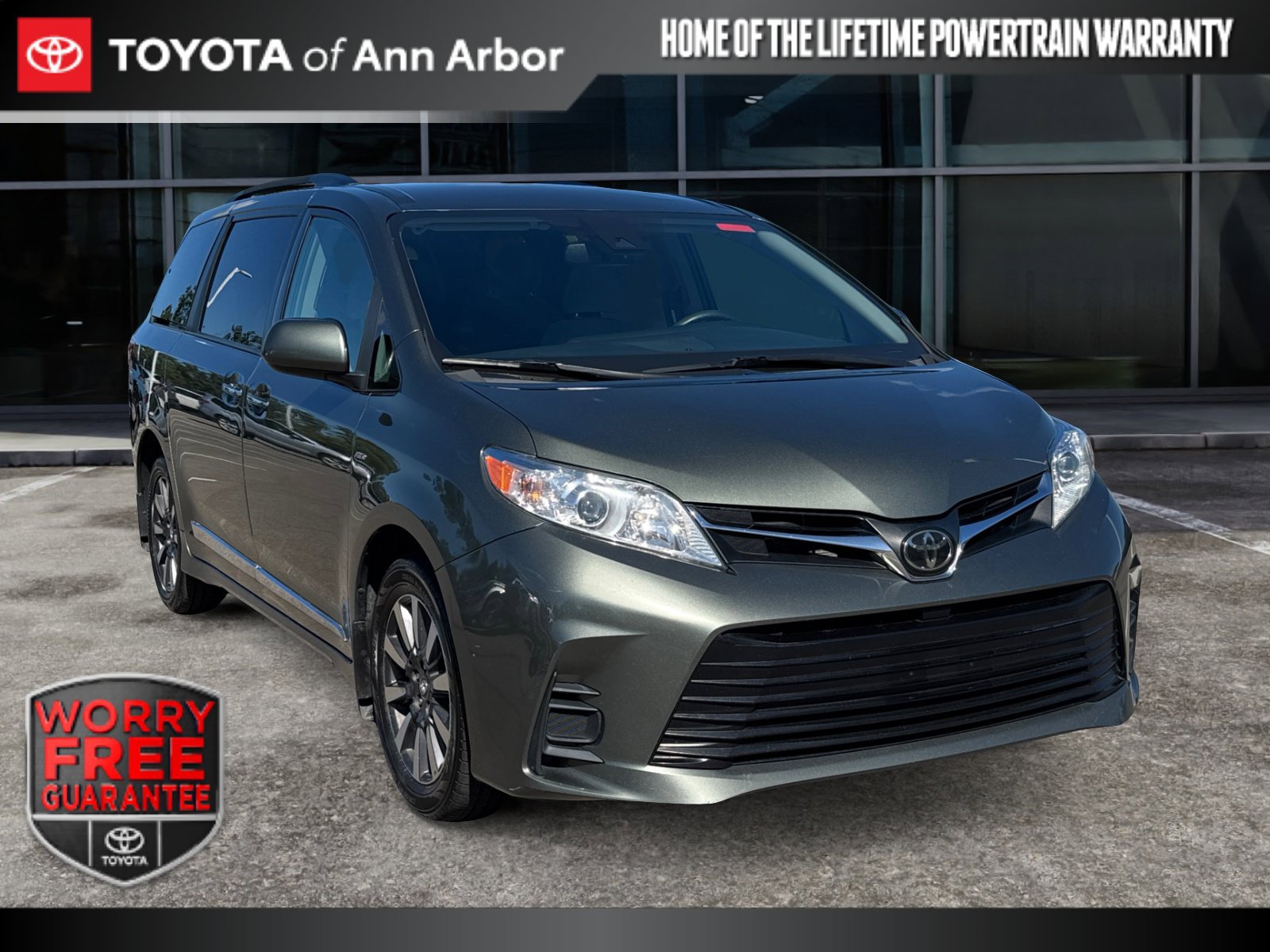 Used 2019 Toyota Sienna LE w/ LE Preferred Package AWD/4WD image 1