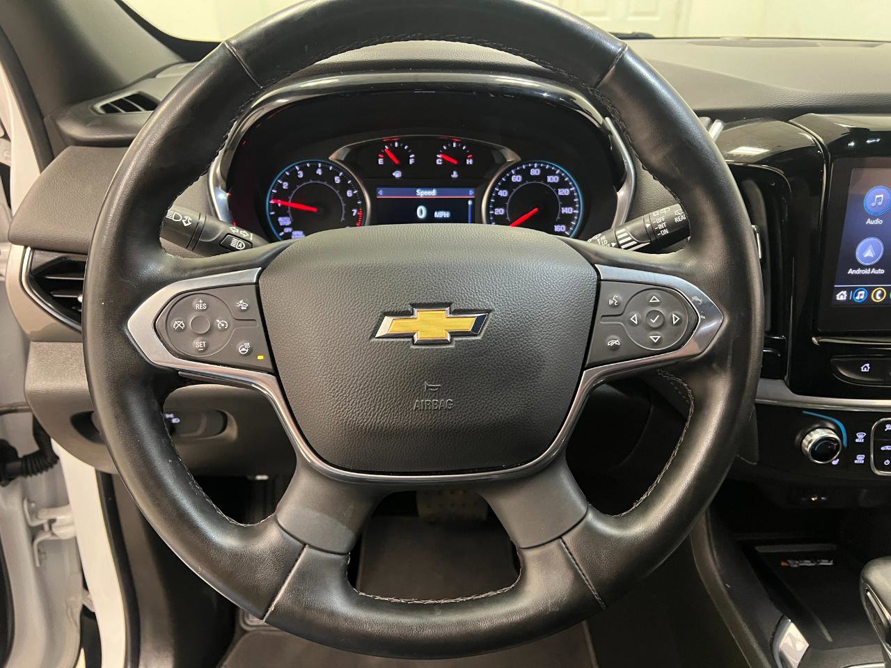 Used 2023 Chevrolet Traverse LT FWD image 36