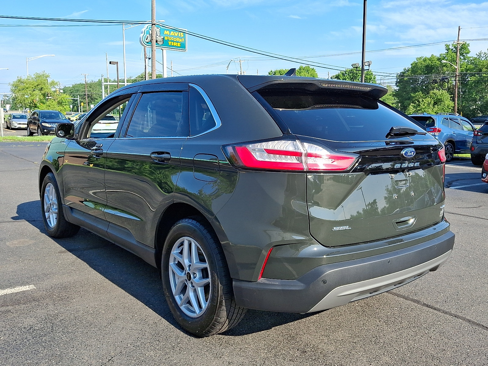 Certified 2023 Ford Edge SEL w/ Convenience Package AWD/4WD image 4