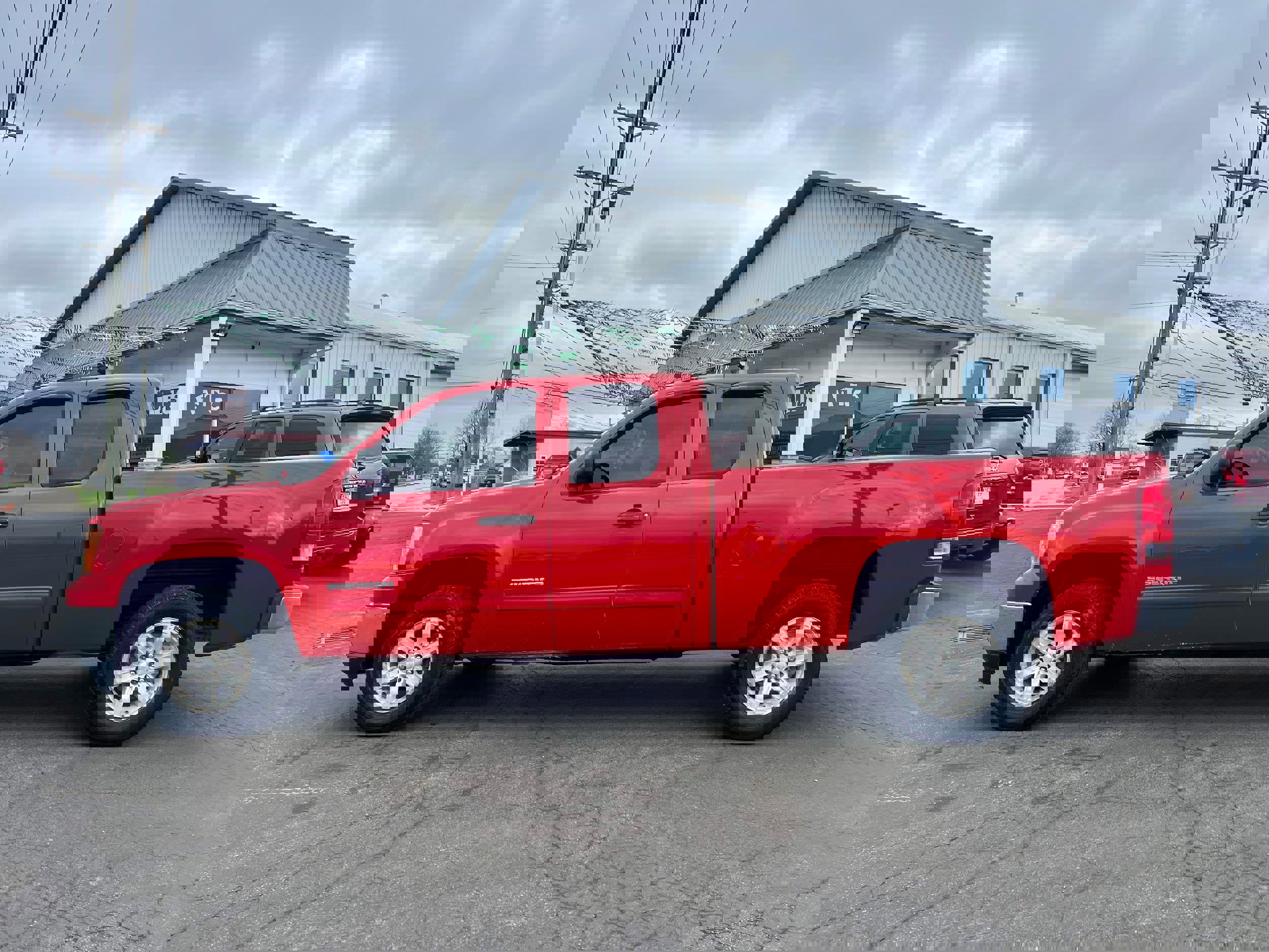 Used 2011 GMC Sierra 1500 SLE w/ Power Tech Package image 7