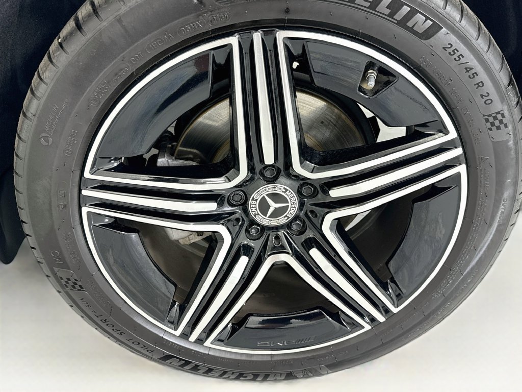 Certified 2026 Mercedes-Benz GLC 300 image 29