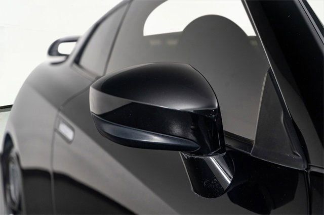 Used 2015 Nissan GT-R Premium image 24