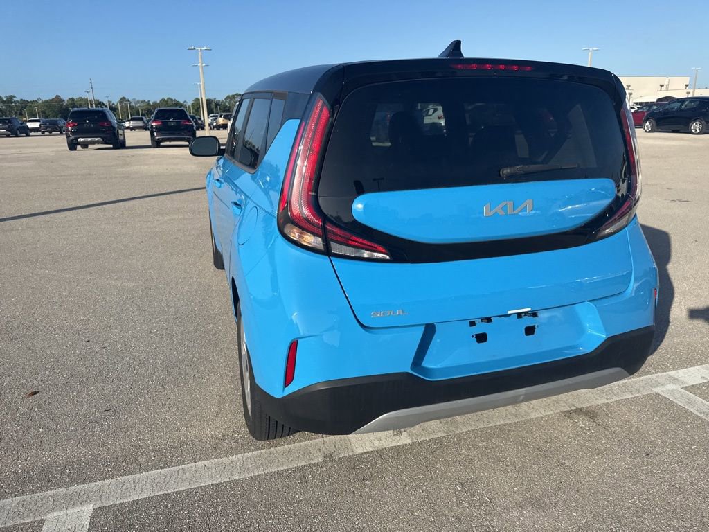 Certified 2024 Kia Soul S image 7