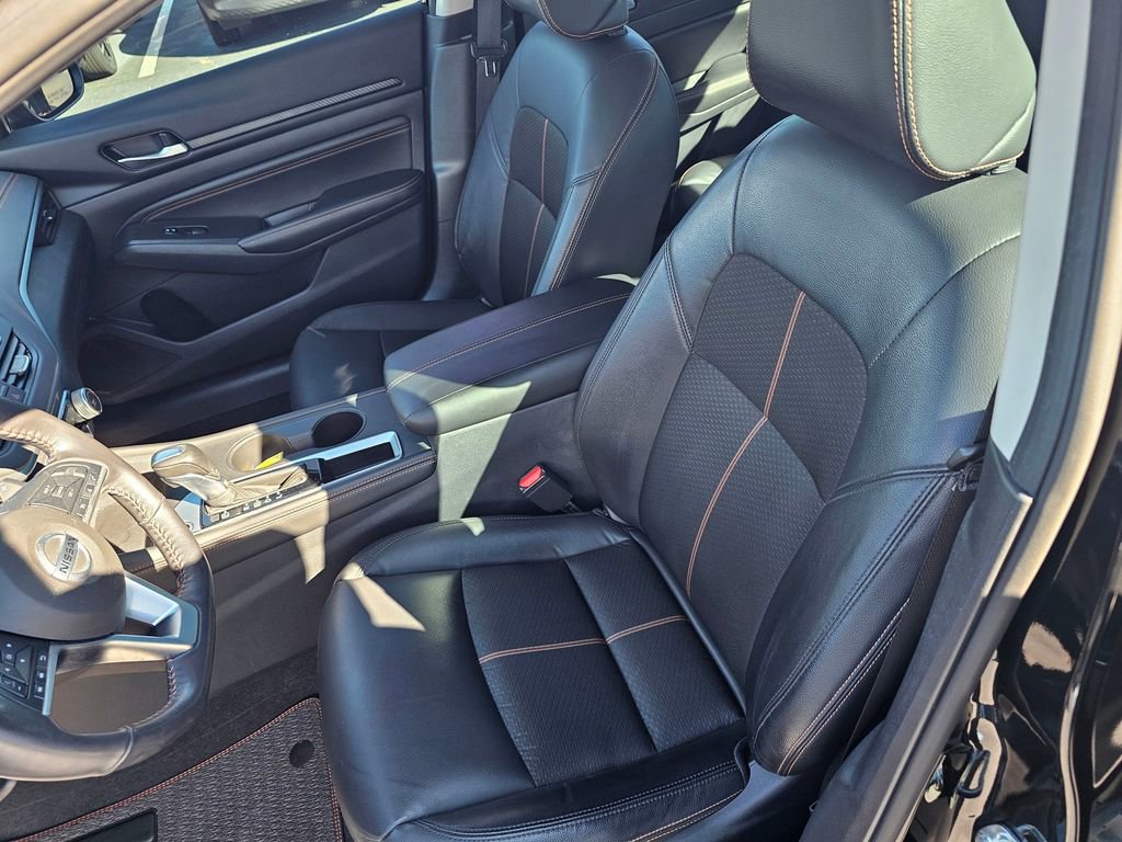 Certified 2022 Nissan Altima 2.5 SR w/ Midnight Edition Package image 12