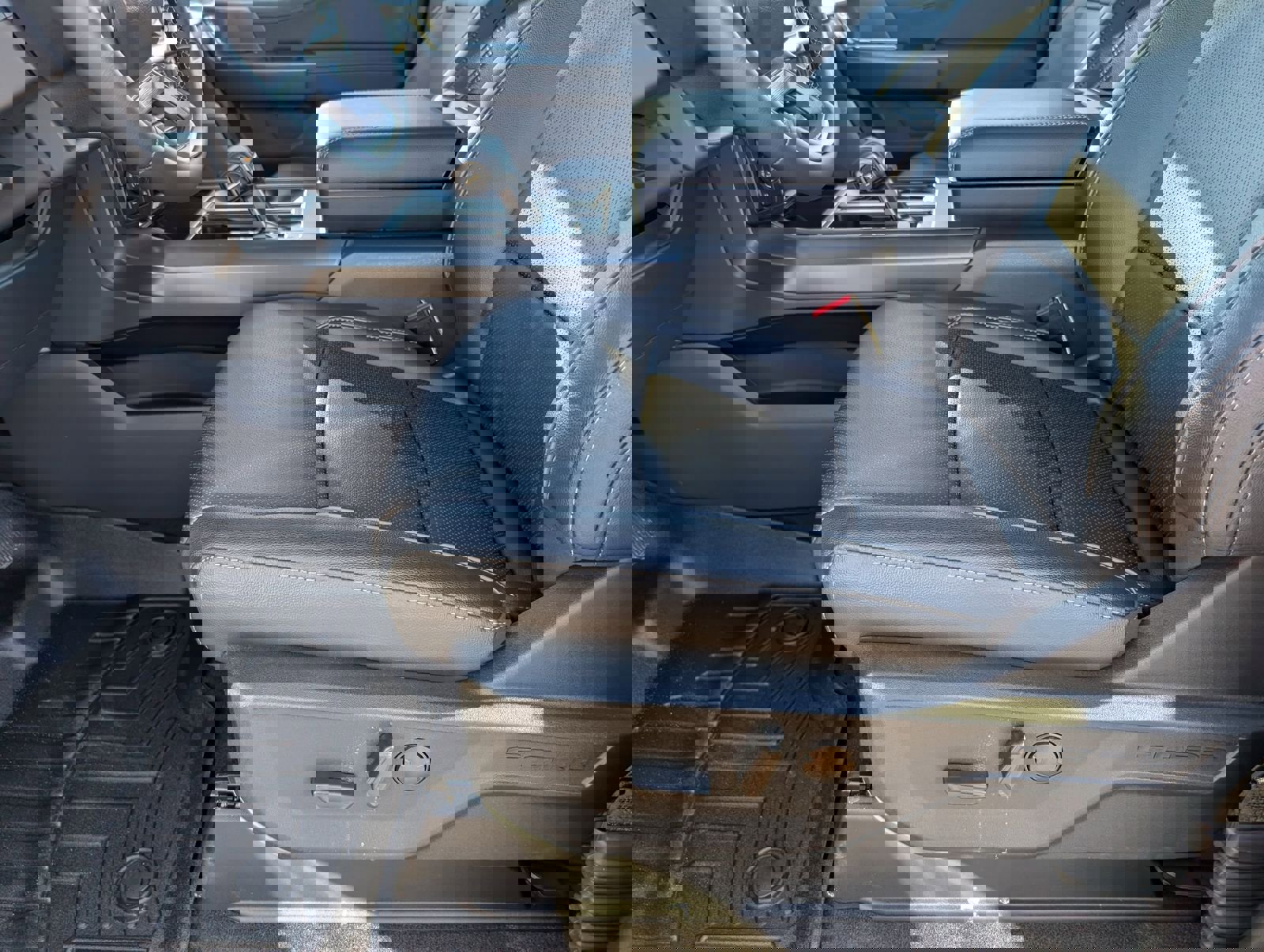 New 2026 Ford F150 Lariat w/ Equipment Group 501A Mid image 14