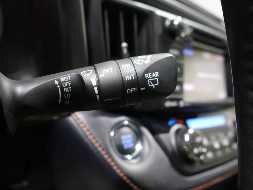 Used 2018 Toyota RAV4 SE w/ Power Extra Value Package image 34