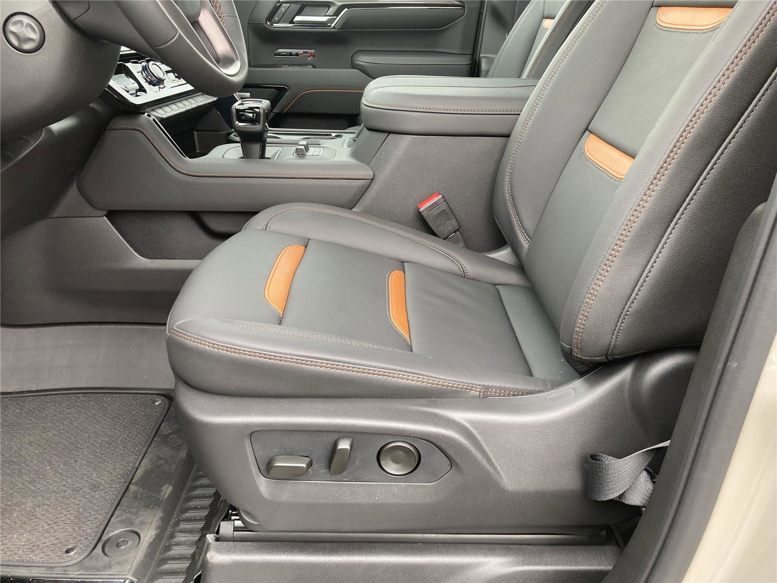 New 2026 GMC Sierra 1500 AT4 w/ AT4 Premium Package AWD/4WD image 28