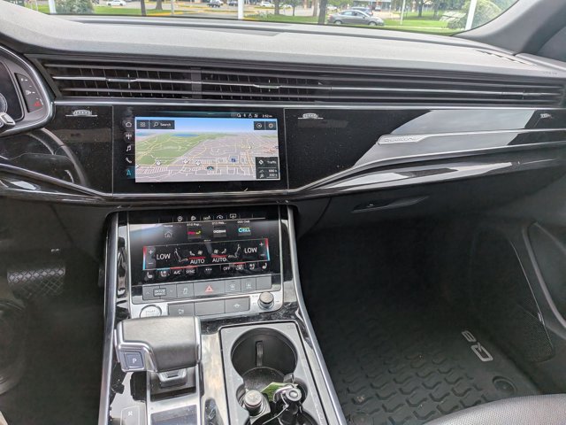 Used 2020 Audi Q8 Premium Plus w/ Premium Plus Package AWD/4WD image 12