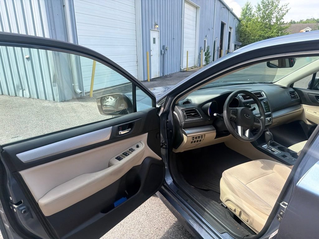 Used 2017 Subaru Legacy 2.5i Premium AWD/4WD image 14