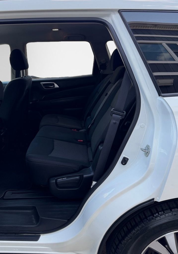 Used 2018 Nissan Pathfinder S AWD/4WD image 11
