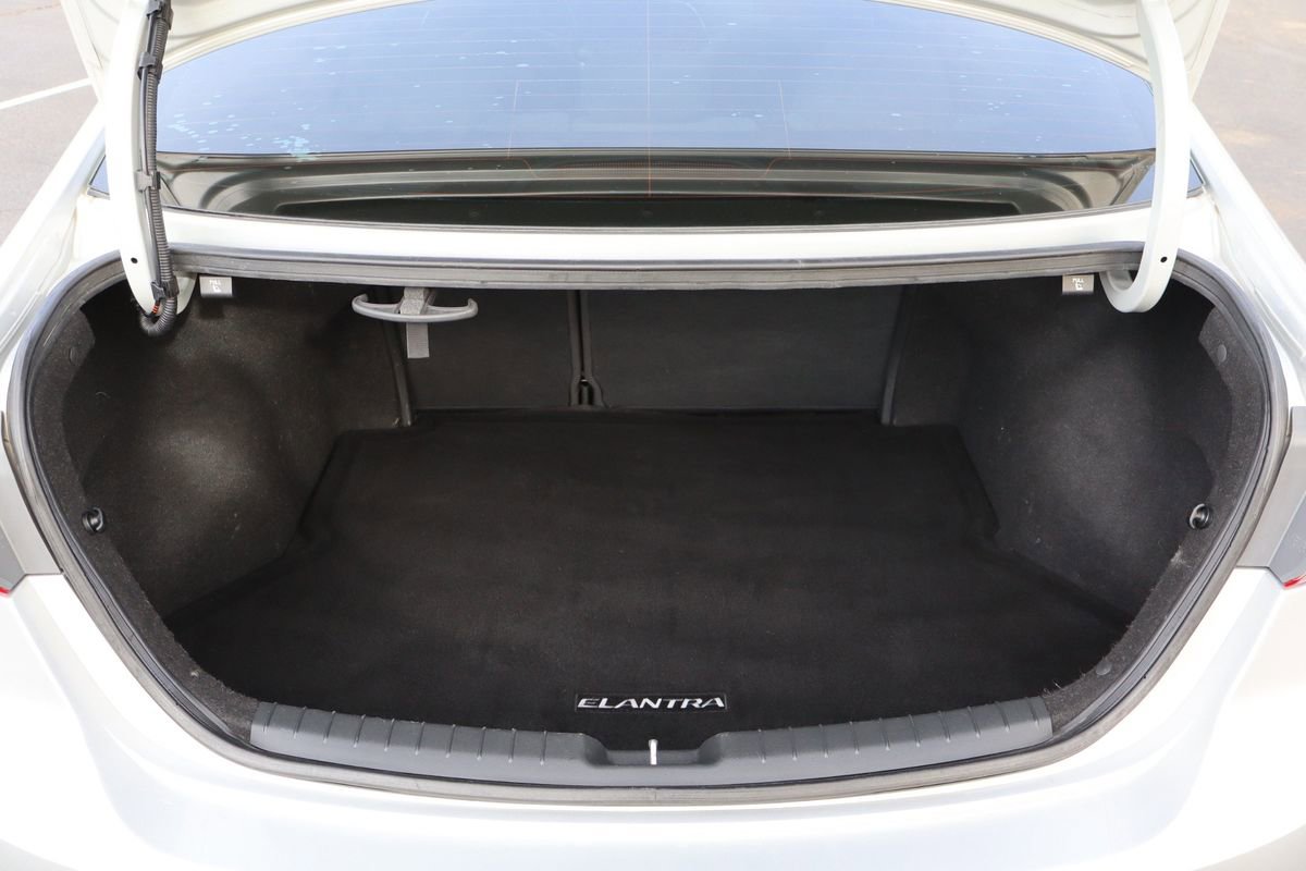 Used 2017 Hyundai Elantra ECO w/ Cargo Package image 14