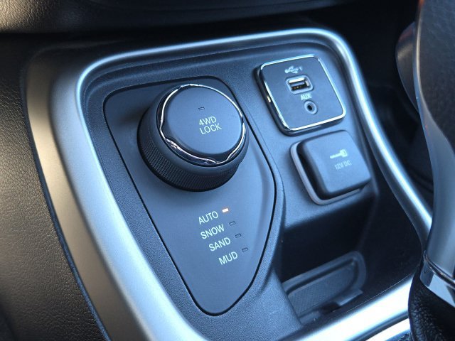 Used 2021 Jeep Compass Sport AWD/4WD image 16
