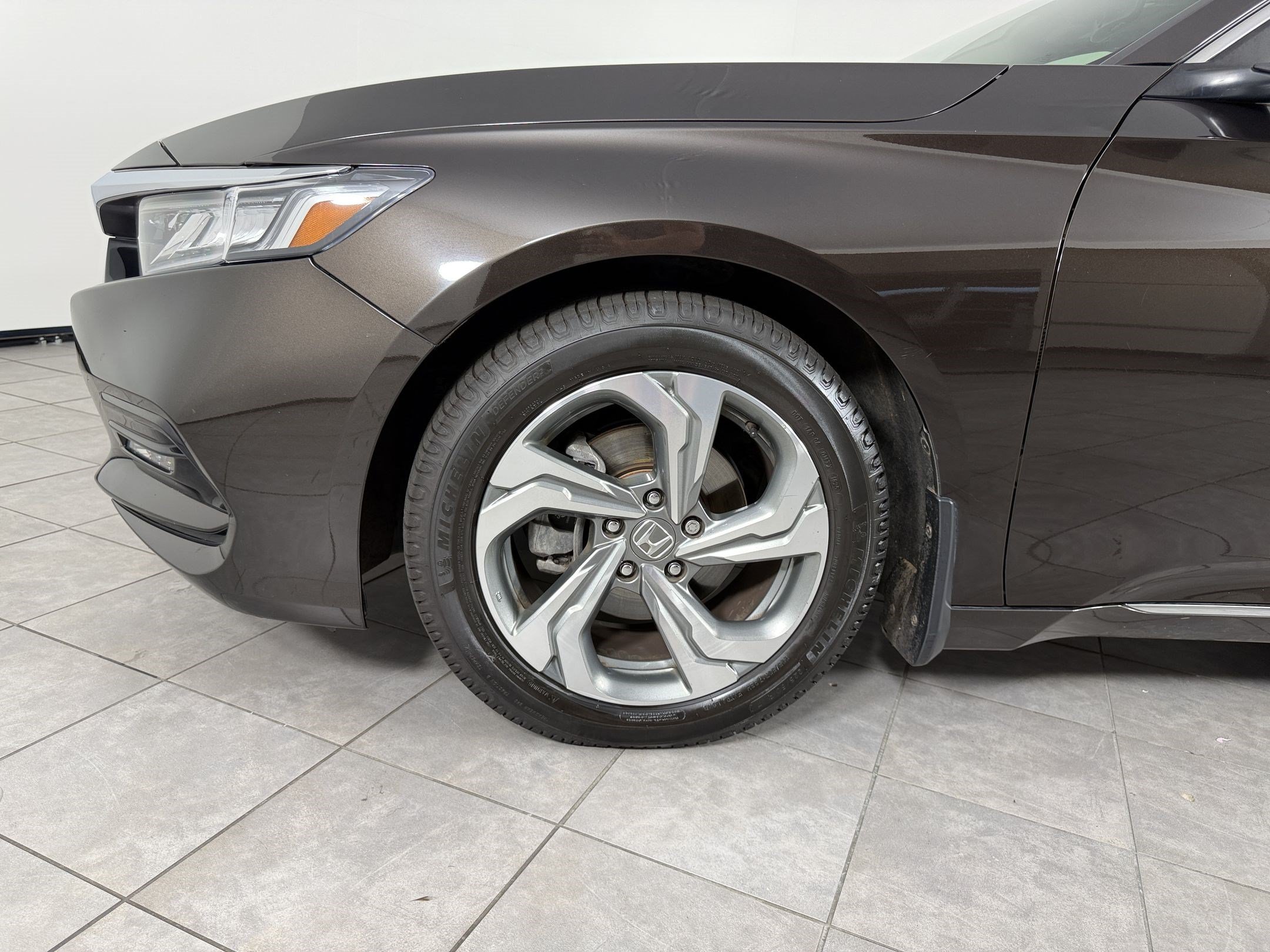 Used 2018 Honda Accord EX-L image 11