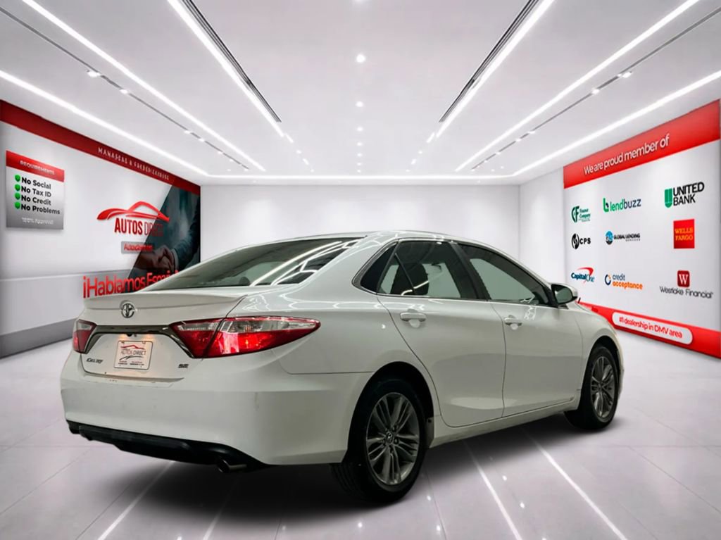Used 2015 Toyota Camry SE FWD image 8