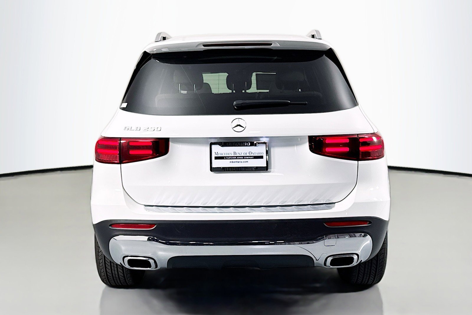 New 2026 Mercedes-Benz GLB 250 image 3