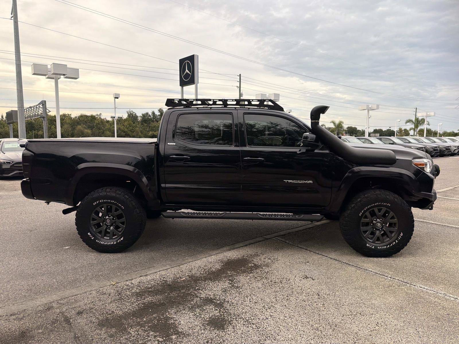 Used 2022 Toyota Tacoma SR5 w/ Technology Package AWD/4WD image 2
