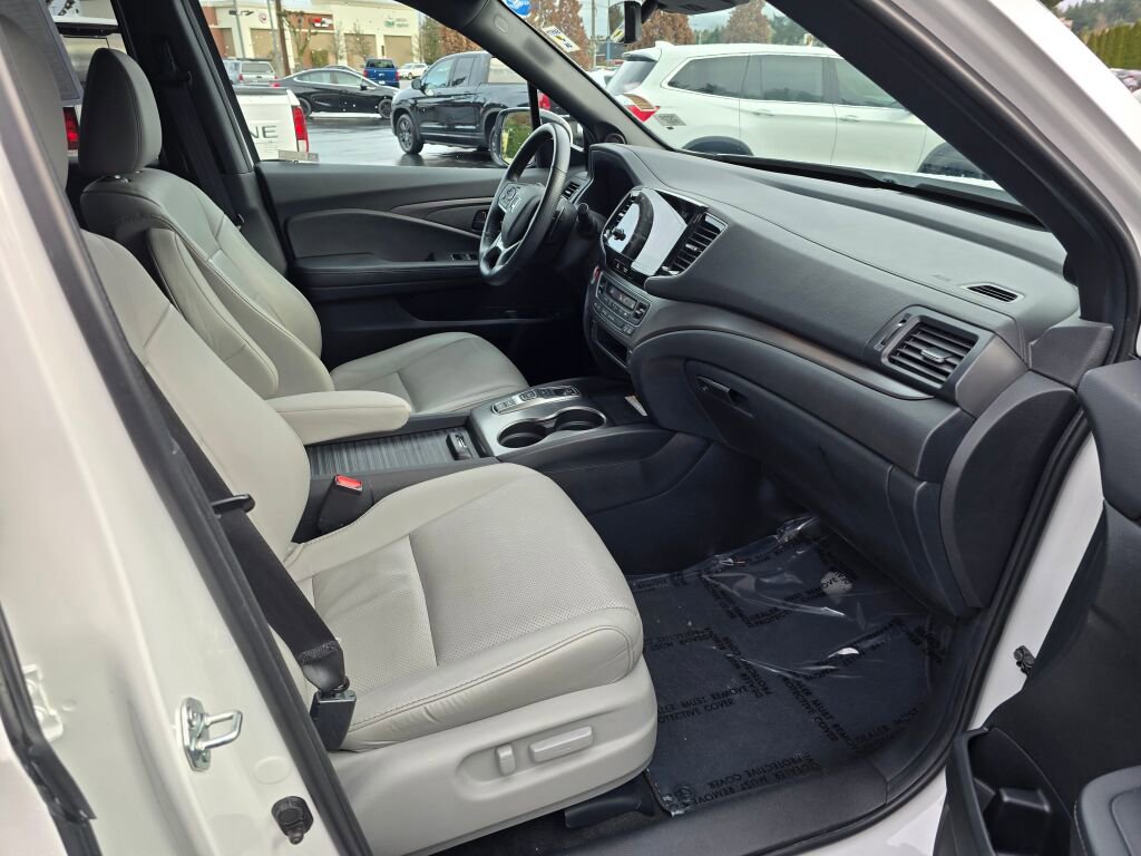 Certified 2023 Honda Passport EX-L image 13