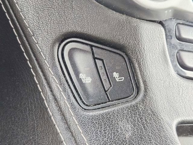 Used 2015 Chevrolet Suburban LT image 11