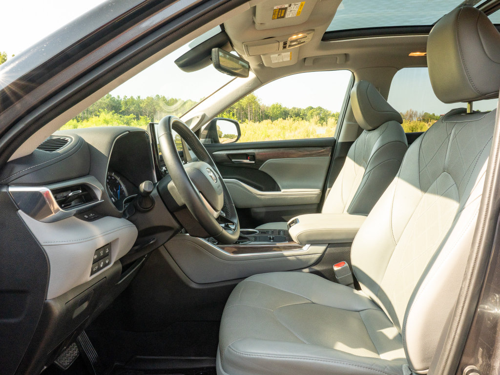 Used 2022 Toyota Highlander Platinum AWD/4WD image 12