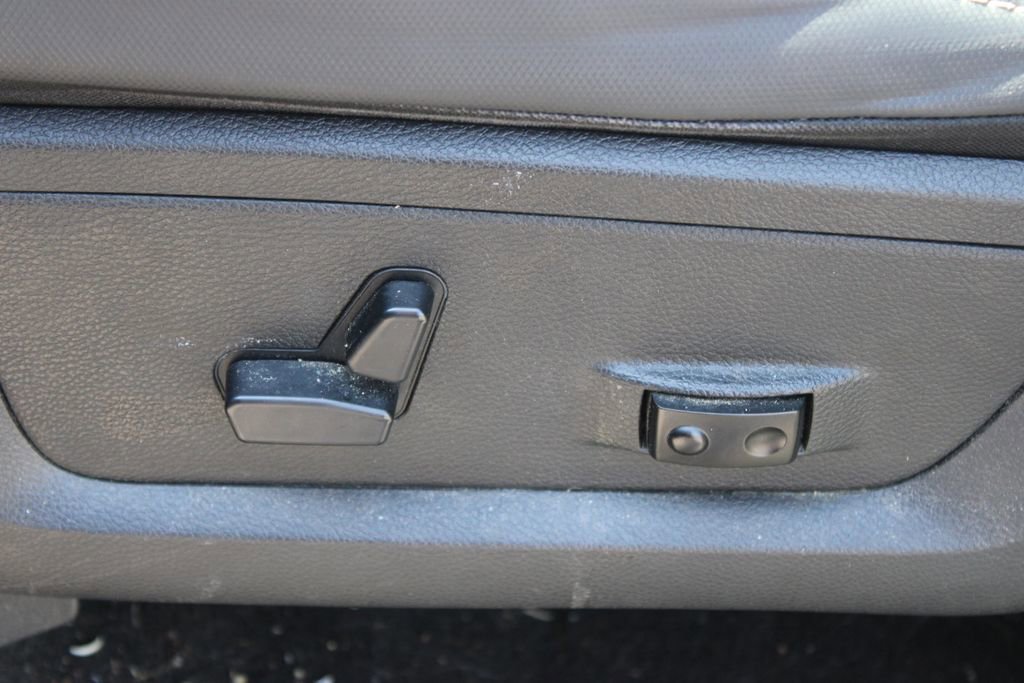 Used 2017 RAM 1500 Rebel w/ Luxury Group image 17