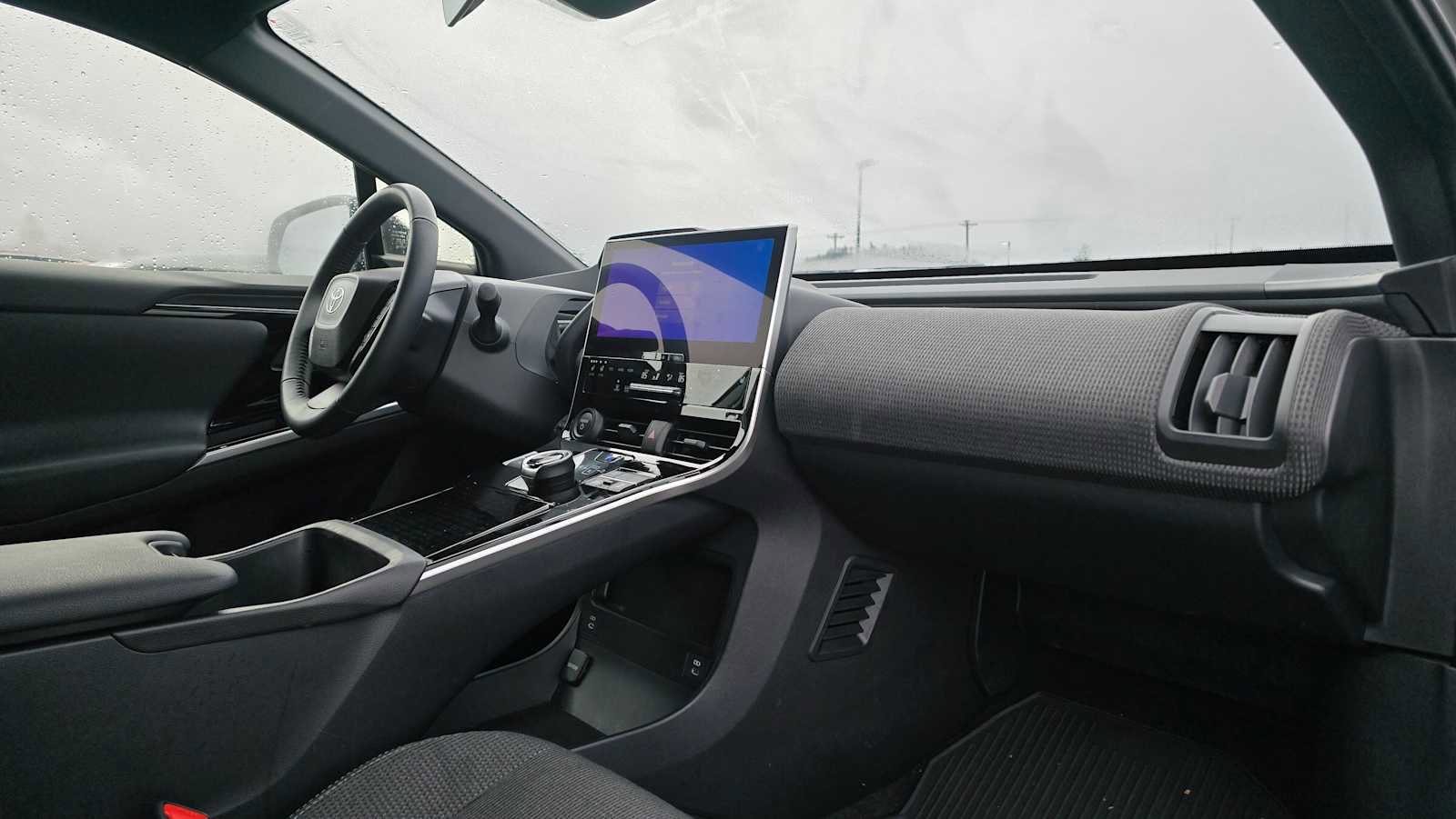 Used 2024 Toyota bZ4X XLE w/ Weather Package image 12