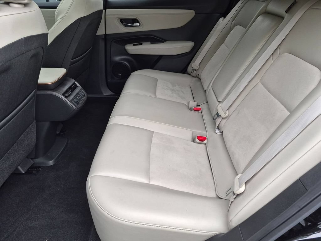 Used 2023 Nissan Ariya FWD image 26