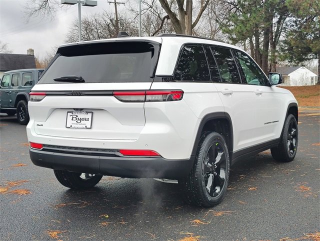 New 2025 Jeep Grand Cherokee Altitude w/ Trailer Tow Package image 7