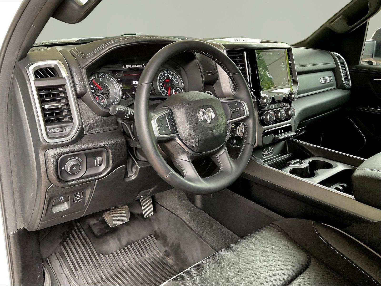 Used 2023 RAM 1500 Laramie AWD/4WD image 18