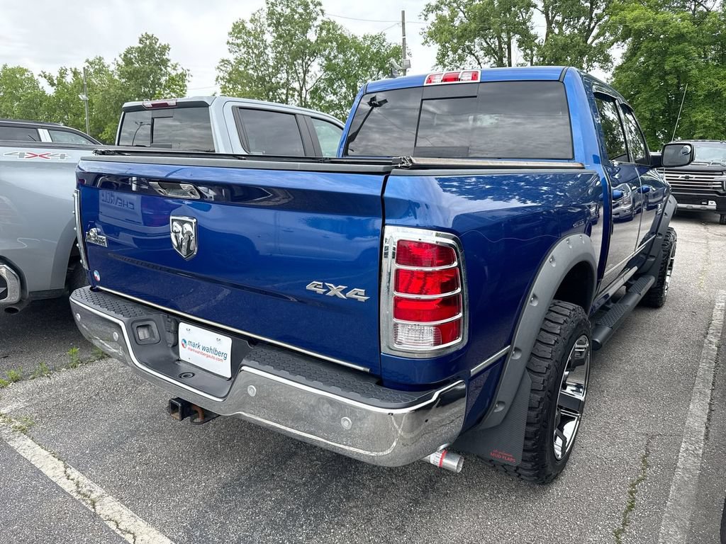 Used 2017 RAM 1500 SLT AWD/4WD image 3