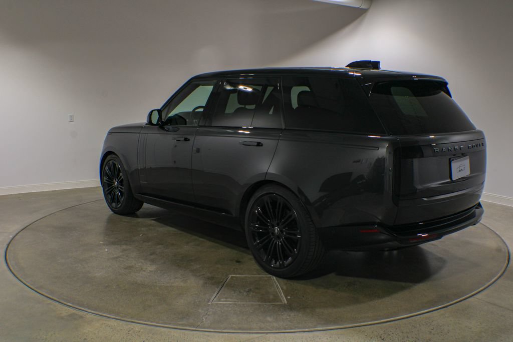 Used 2024 Land Rover Range Rover SE AWD/4WD image 4