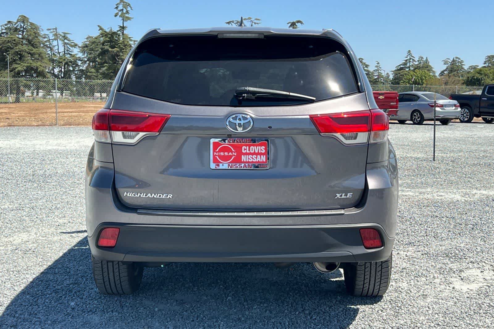 Used 2019 Toyota Highlander XLE FWD image 8