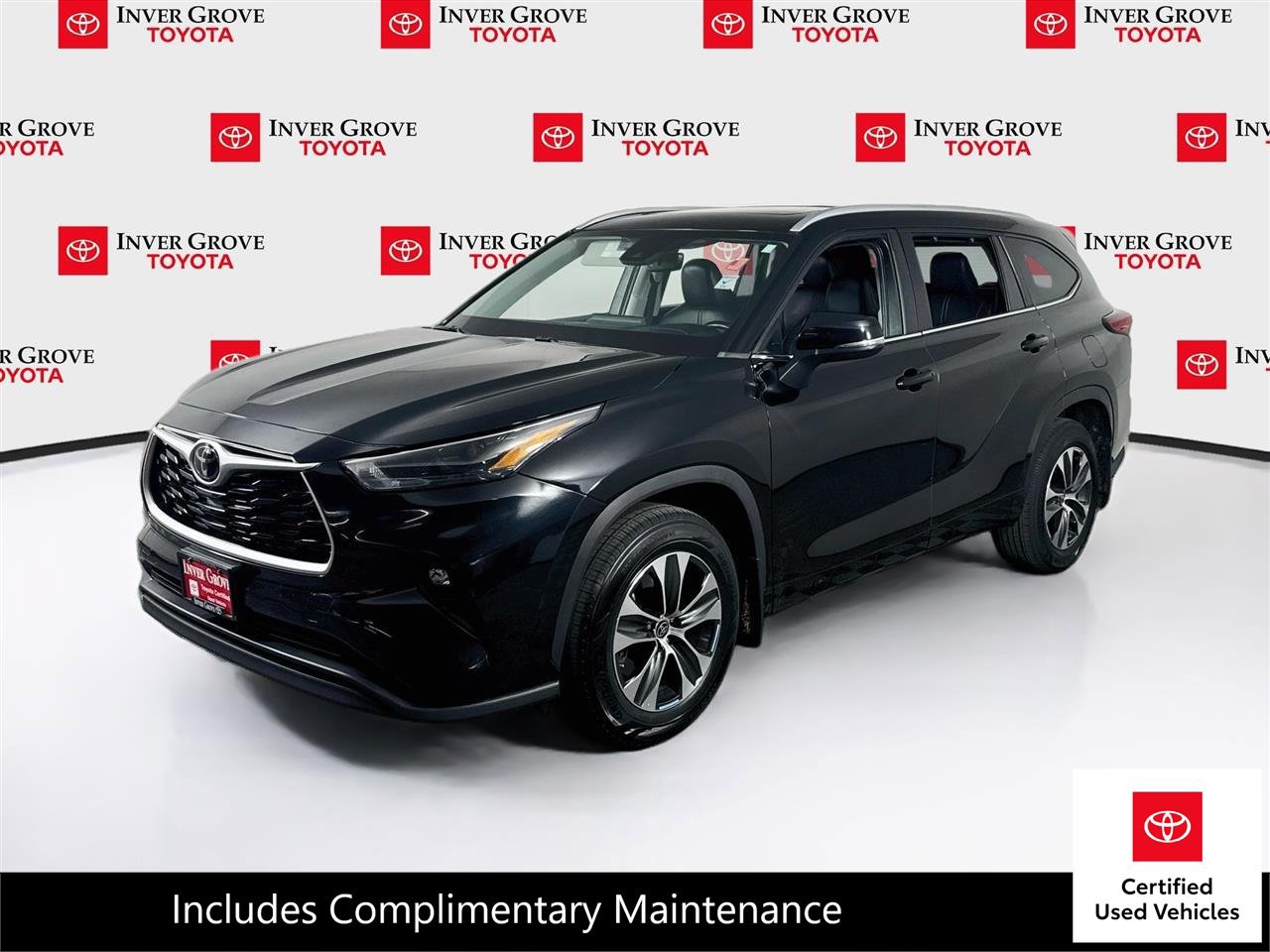 Certified 2023 Toyota Highlander XLE AWD/4WD image 1