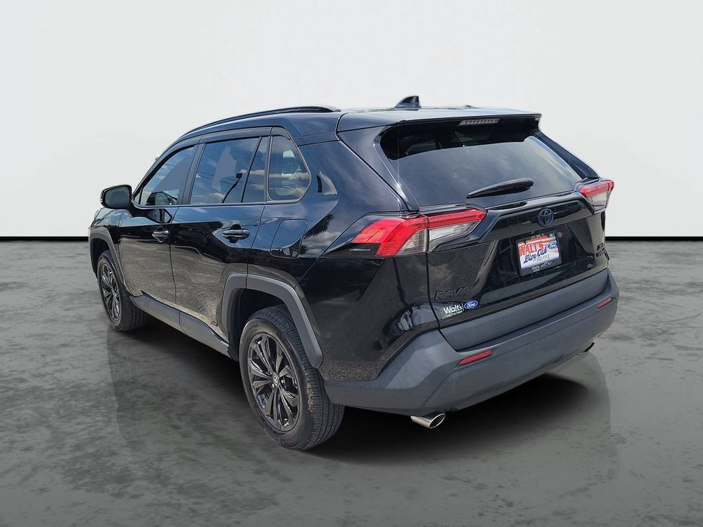 Used 2023 Toyota RAV4 XLE Premium AWD/4WD image 3
