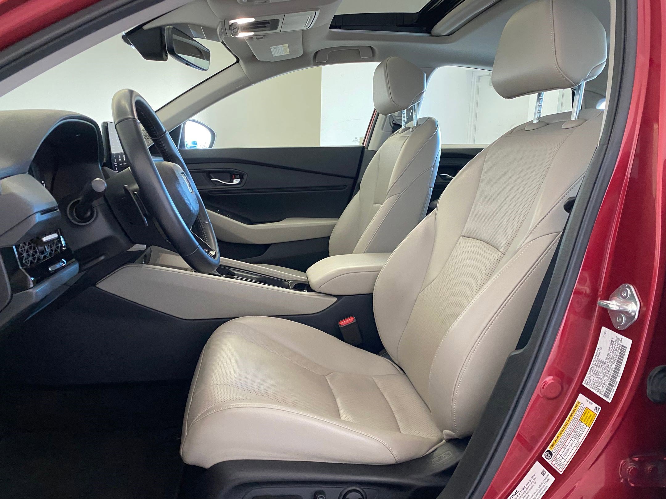 Used 2024 Honda Accord EX-L image 4