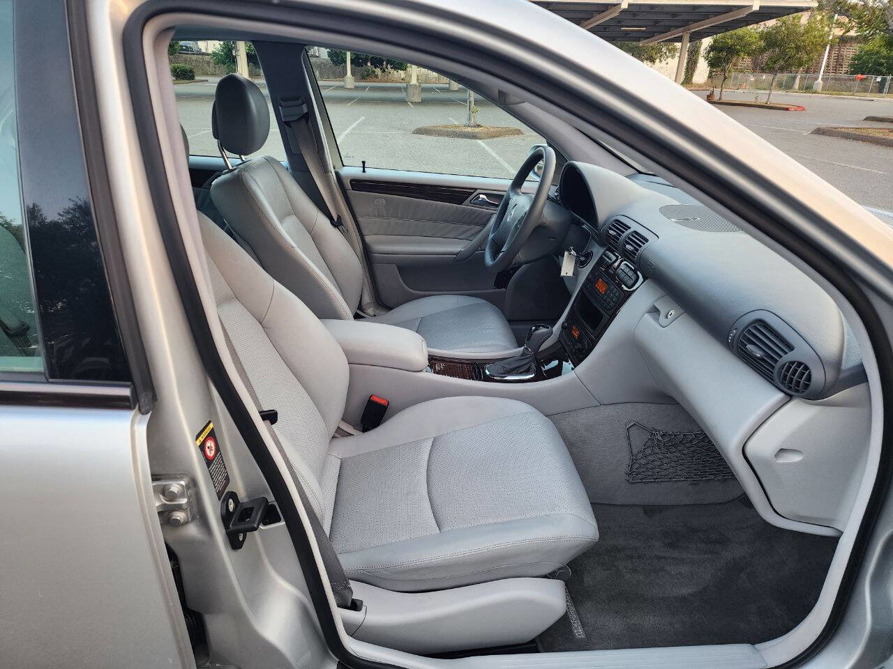 Used 2001 Mercedes-Benz C 320 Sedan image 11