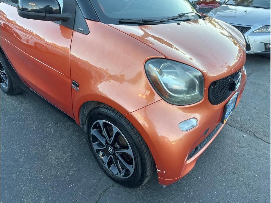 Used 2016 smart fortwo passion image 5